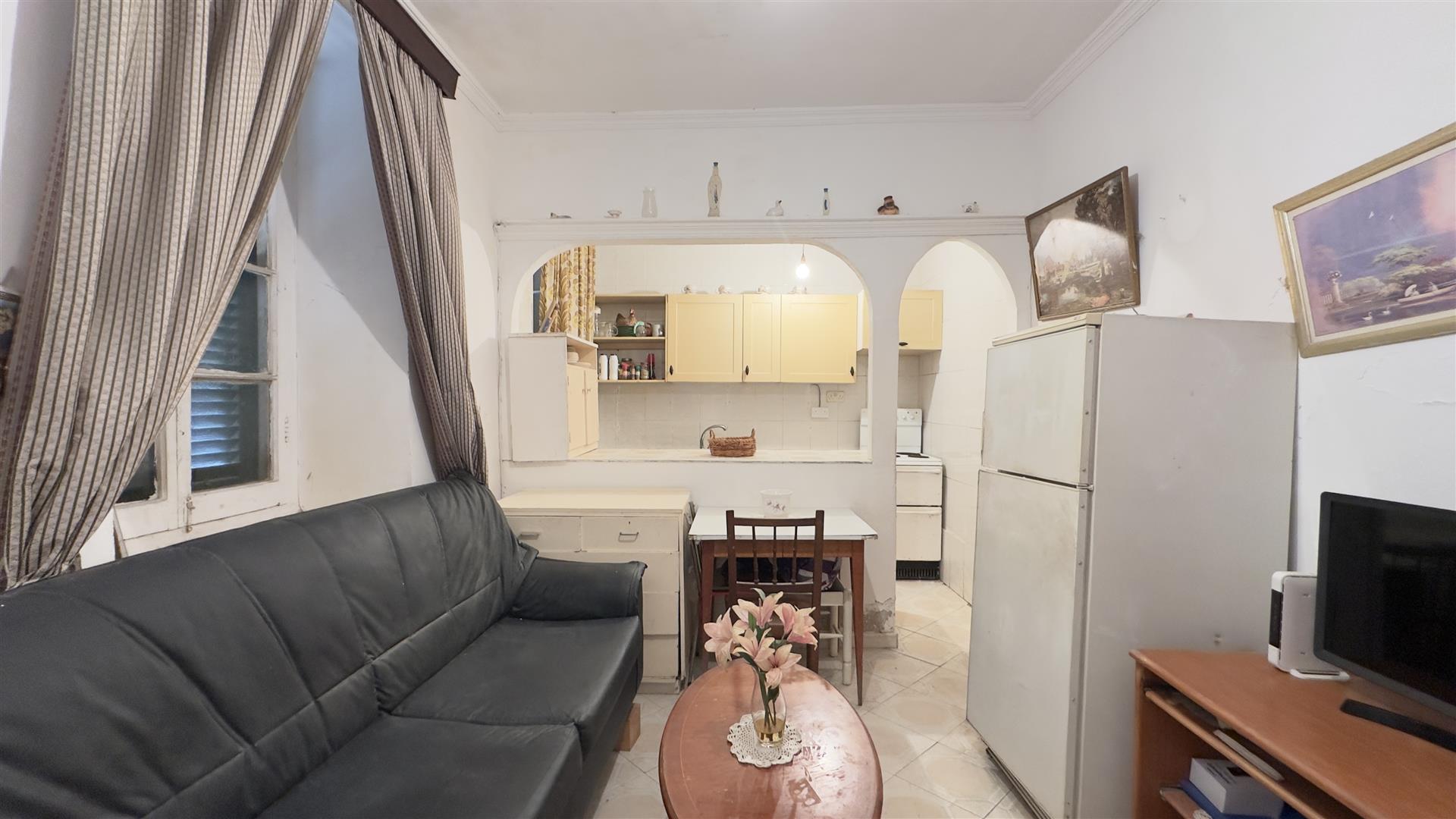 Image of Apartment - 1 Bedrooms - 1 Bathrooms for Sale in Upper Town-Gibraltar, Image 5